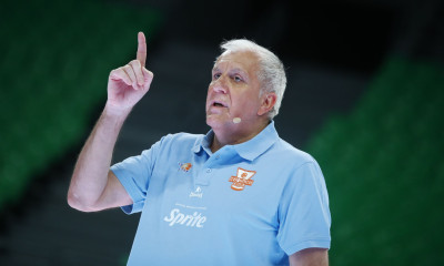 Ομπράντοβιτς: «Θα ρωτήσω Σλούκα και Ναν για τα συστήματα του Αταμάν στην επίθεση»