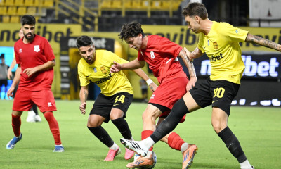 Άρης - Πανσερραϊκός 2-2: Επέστρεψαν από το 2-0 και πήραν την ισοπαλία στο 90’ οι «κίτρινοι»