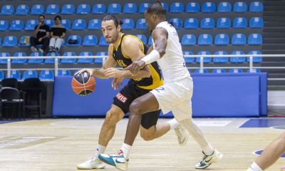 Έληξε... ισόπαλο (82-82) το ντέρμπι ανάμεσα σε ΑΕΚ και Σπαρτάκ Σουμπότιτσα στη Ρόδο