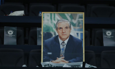 To συγκινητικό αφιέρωμα στον αείμνηστο Παύλο Γιαννακόπουλο με τη λήξη του τελικού