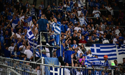 Γερμανία - Ελλάδα: Έχει γίνει «γαλανόλευκη» η «WWK Arena» (pics)