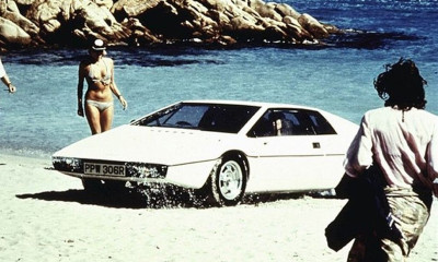 Lotus Esprit: Ένα από τα λίγα αυτοκίνητα που δεν διέλυσε ο James Bond