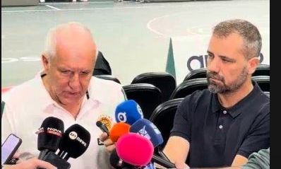 Ομπράντοβιτς: «Να σεβαστούμε τους εαυτούς μας και τον αντίπαλο - Εκτός μόνο ο Ρογκαβόπουλος»