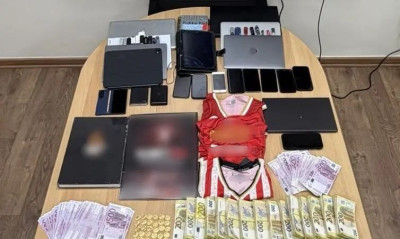 Η ΕΛ.ΑΣ. διαψεύδει κατηγορηματικά τον δικηγόρο της Τσαρούχα για τις φανέλες του Ολυμπιακού