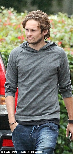 1409423590999 wps 19 Daley Blind completes his