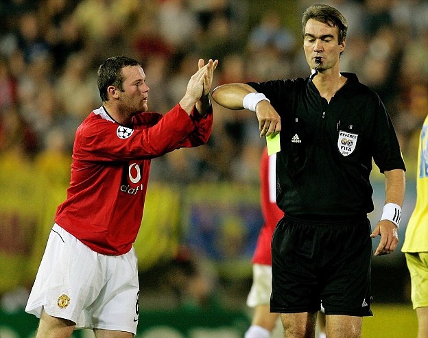 1409478067928 wps 35 Wayne Rooney Man Utd reac