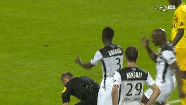 1411932349522 wps 2 guingamp red 4 JPG