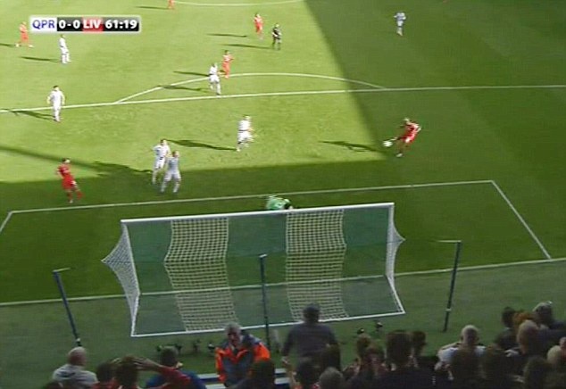 1413742935523 wps 3 Mario Balotelli misses a 