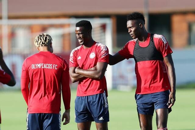 OlympiacosNefci05