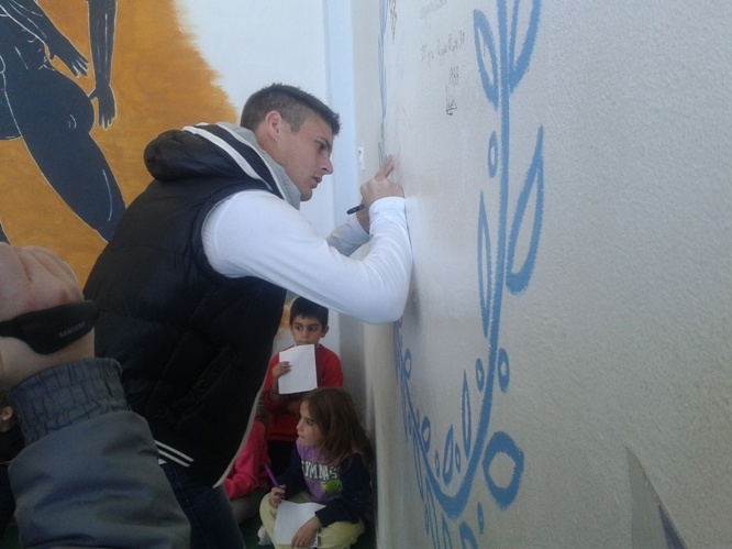 Photo-3-apo-21-11-2014-Tsokanis-ypografei