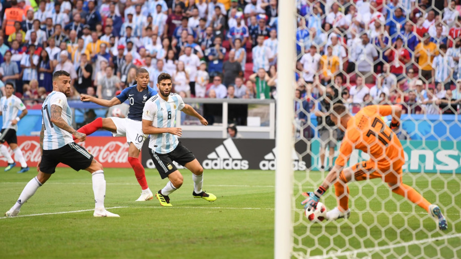 WCFranceArgentinaMbapeGoal2