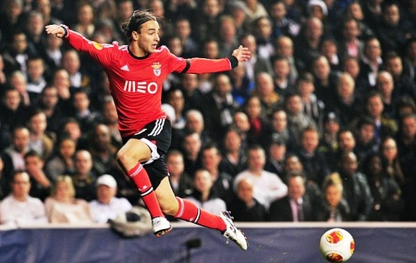 article-2580548-1C44DE7E00000578-10 634x419