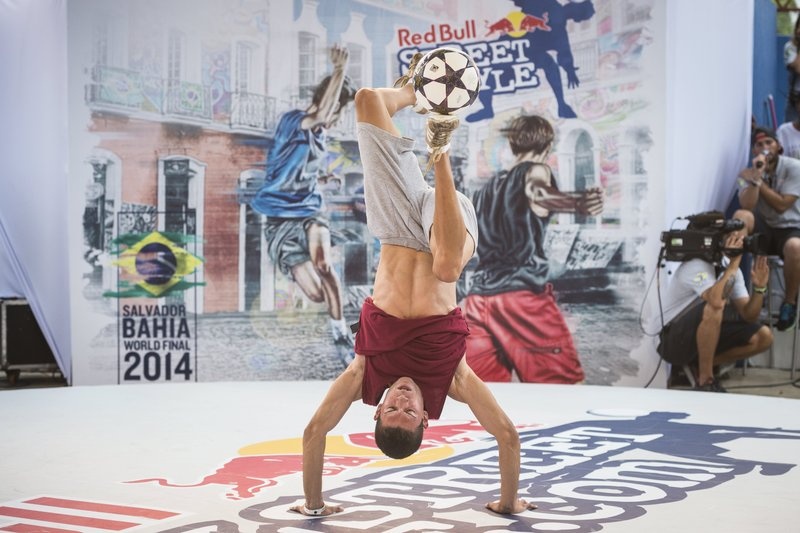 carlos-alberto-iacono-wows-the-crowd