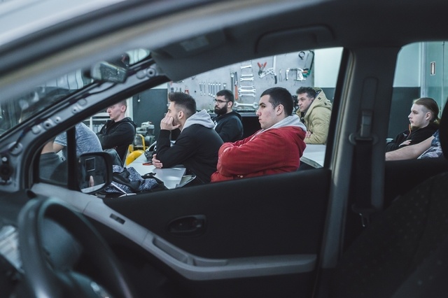 epaideuths ypopsifiwn odhgwn delta