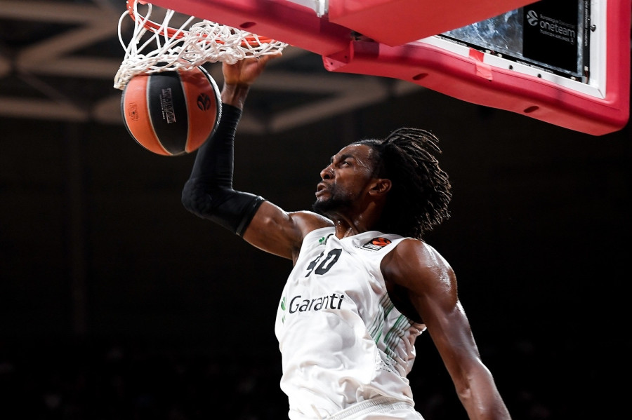 jeremy evans darussafaka tekfen istanbul eb18
