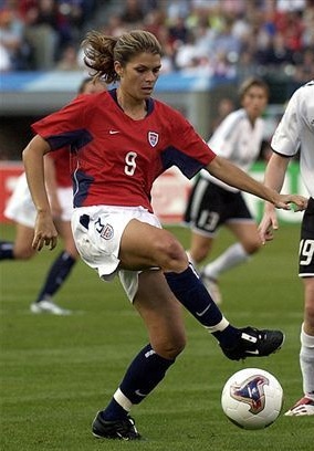 mia hamm mia ham ZDKOqI8.sized