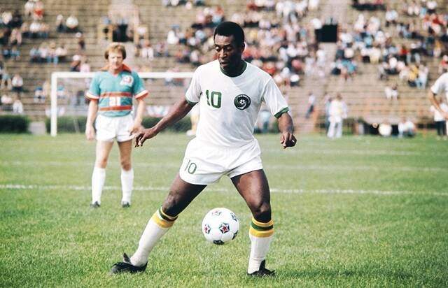 pele return