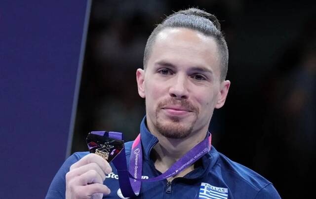 petrounias
