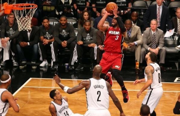 wade