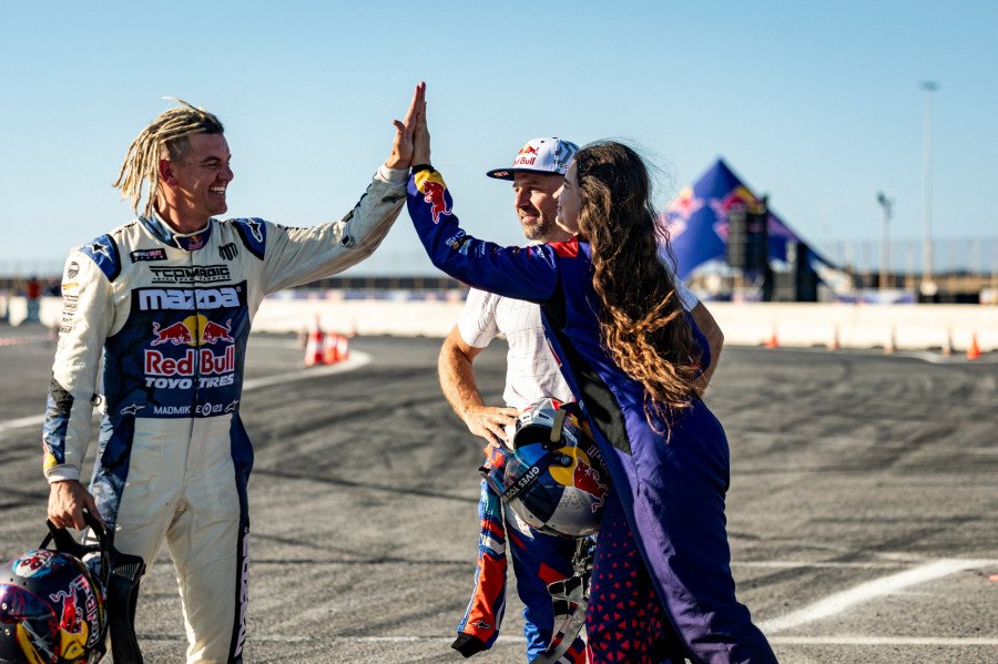 alexgrymanismad-mike-abdo-feghali-and-natalia-iocsak-sto-red-bull-mad-mike-tour-sto-hrakleio-krhths.jpg
