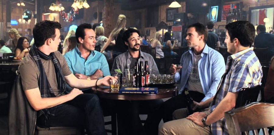 1781089434604-31273395-bar-scene.jpg