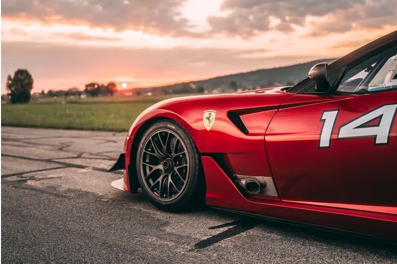 ferrari3.jpg