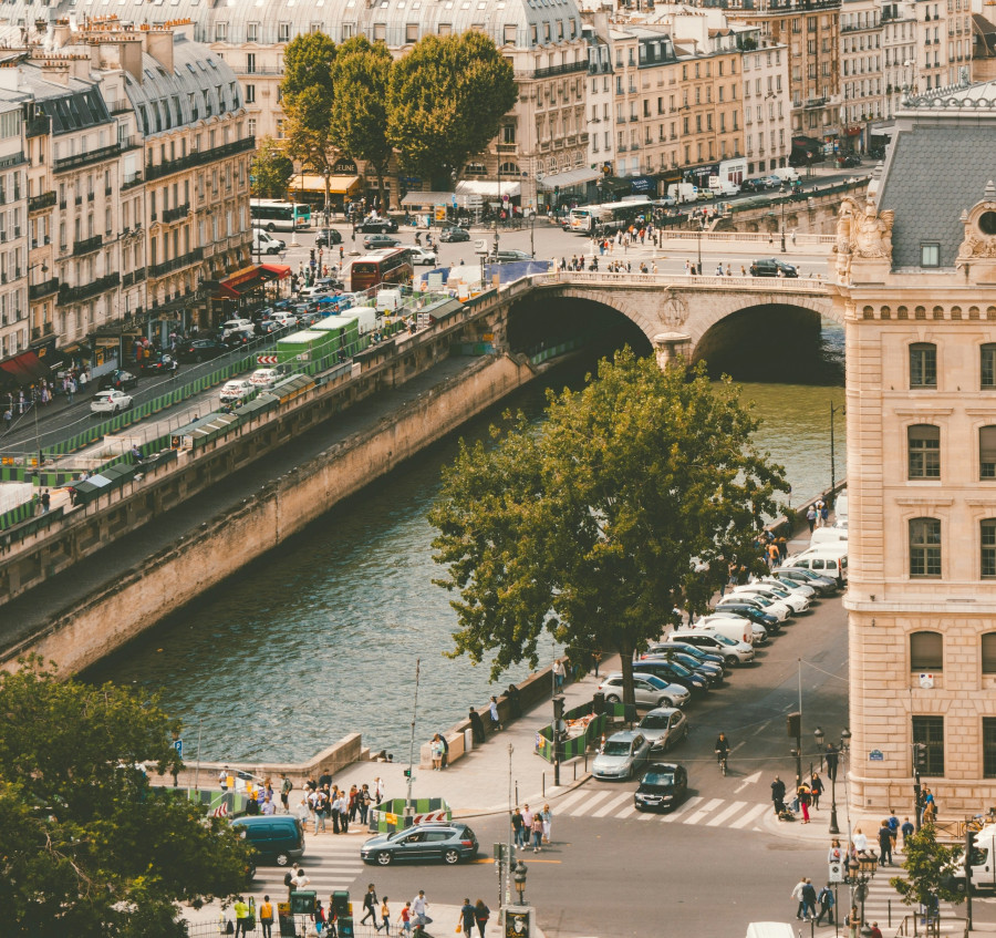 ilnur-kalimullin-cb0qrf8ib4i-unsplash-paris.jpg