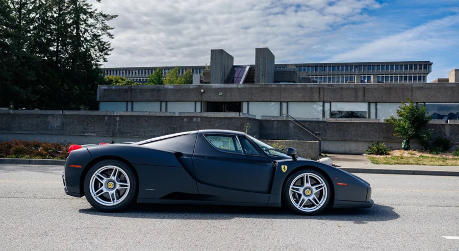 ferrari-enzo.jpg