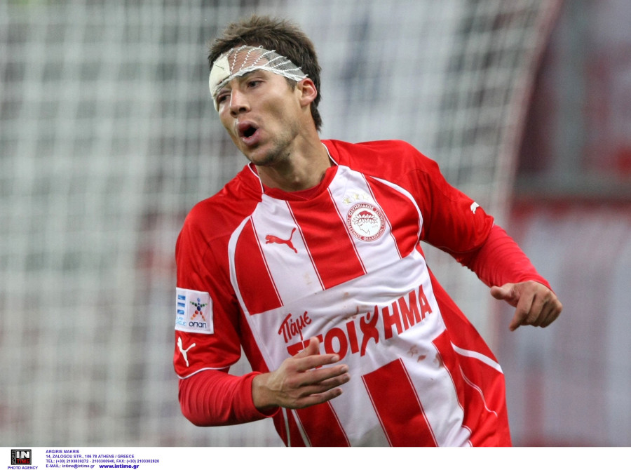 ΦΟΥΣΤΕΡ <br>ΟΛΥΜΠΙΑΚΟΣ - ΑΤΡΟΜΗΤΟΣ <br><br>FUSTER <br>OLYMPIAKOS - ATROMITOS