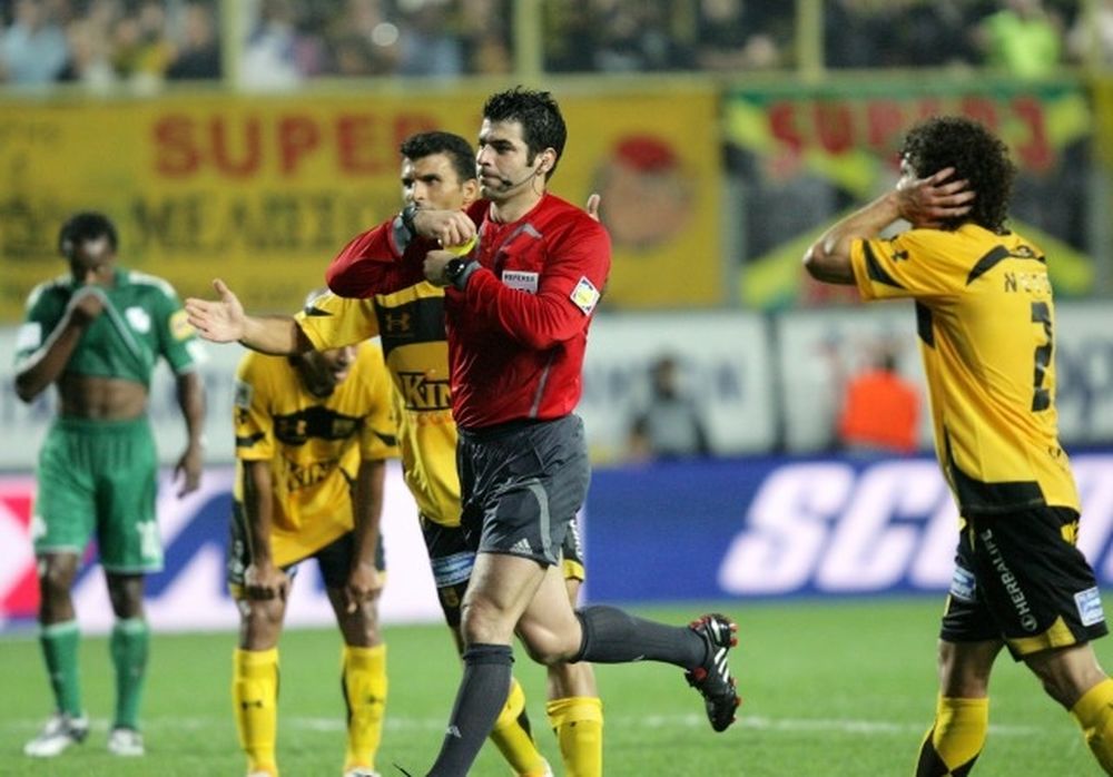 Οι…  χαρτογιακάδες, οι «yes man» και οι εντολές των παραγόντων!