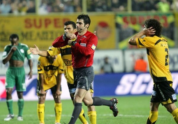 Οι…  χαρτογιακάδες, οι «yes man» και οι εντολές των παραγόντων!