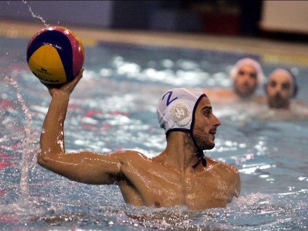 Απέχουν γιατί δεν έχουν…