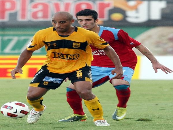 Κοιτάει Ναφτί η Λάρισα