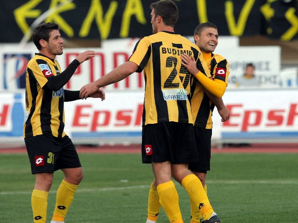 Με το δεξί στο 2011‏