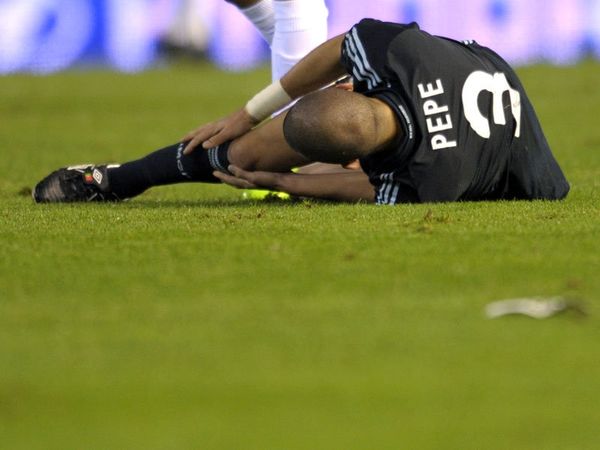 Πλήγμα με Πέπε στην Ρεάλ