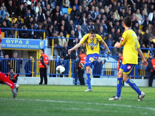  Θεοδωρίδης: «Πιο εύκολο έργο με Τεννέ»