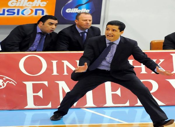 Σφαιρόπουλος: «Να εκμεταλλευτούμε την έδρα»