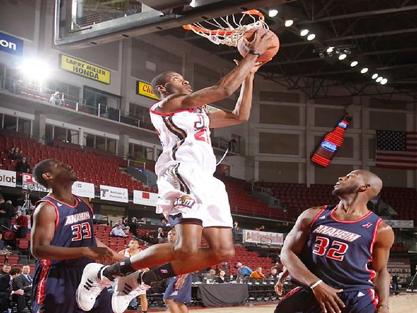 Πίτερς και επίσημα στον Ηρακλή