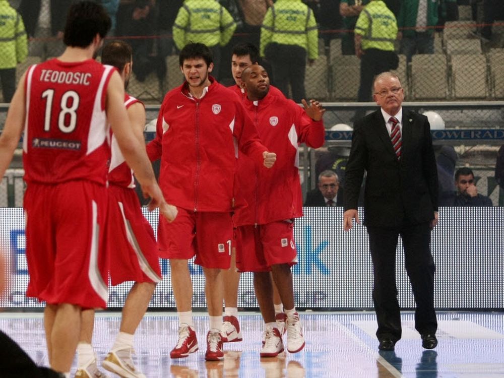 Μετά από χρόνια, νιώθει από πάνω