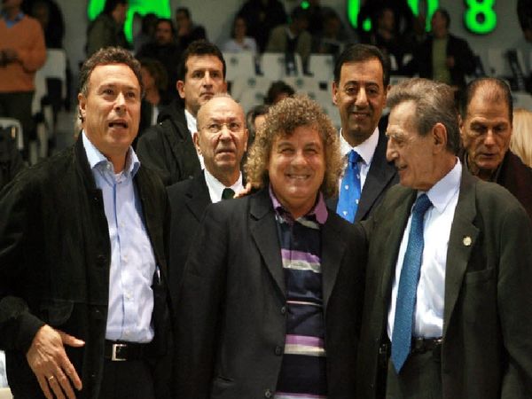 «Χατζηπαναγής, ο Ελληνας... Μαραντόνα!»