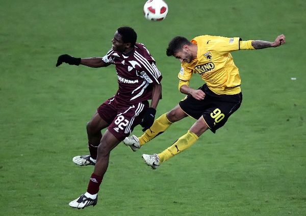 Μακίνουα και στο... βάθος Μπα