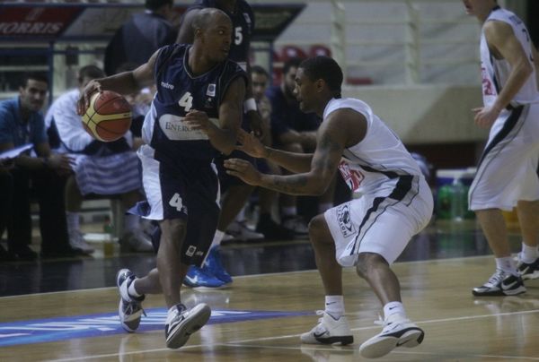 Άνετα ο ΠΑΟΚ