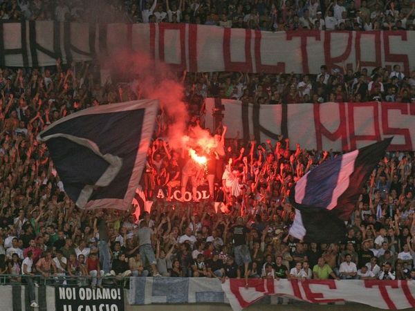 «Κόλλησε» η Νάπολι