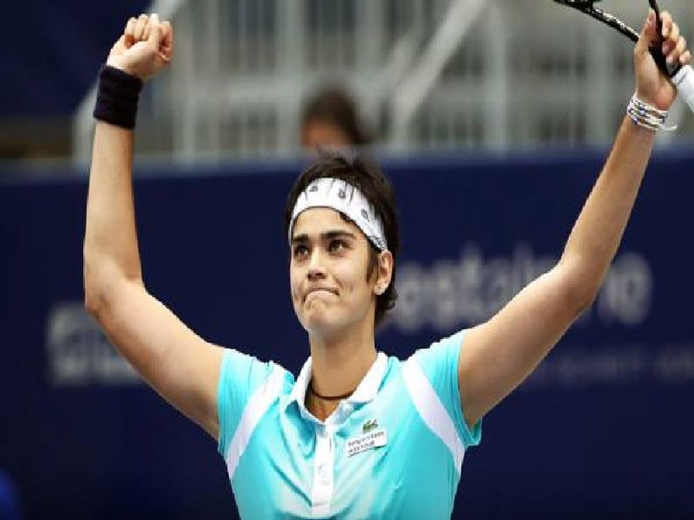 Ανέβηκε η Δανιηλίδου