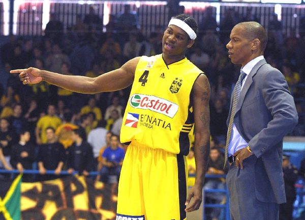 Εν αναμονή της υπογραφής