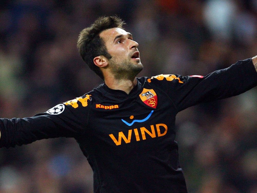 Τράμπα Αμάουρι-Βούτσινιτς στα σκαριά