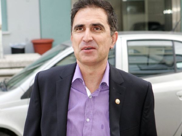 Μποροβήλος: «Ας είμαστε προσεκτικοί»