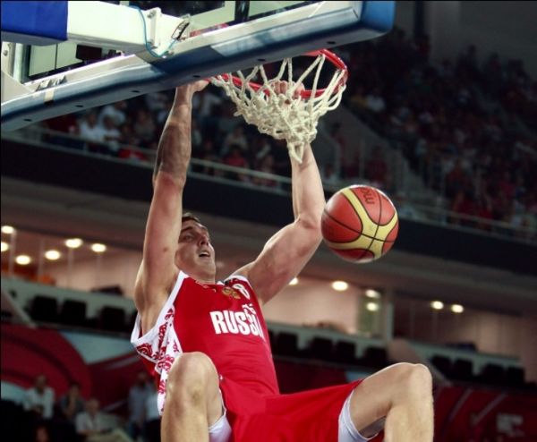 Επιστρέφει ο Κάουν