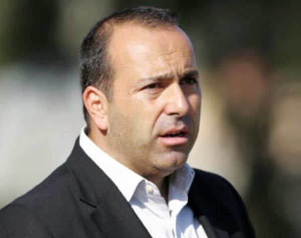 Χωρίς τρεις στο Αγρίνιο
