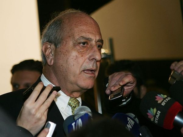 Ανοικτό παράθυρο από Πολέμη (video)